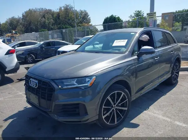 WA1LXAF75MD013368 2021 AUDI Q7 - Image 2