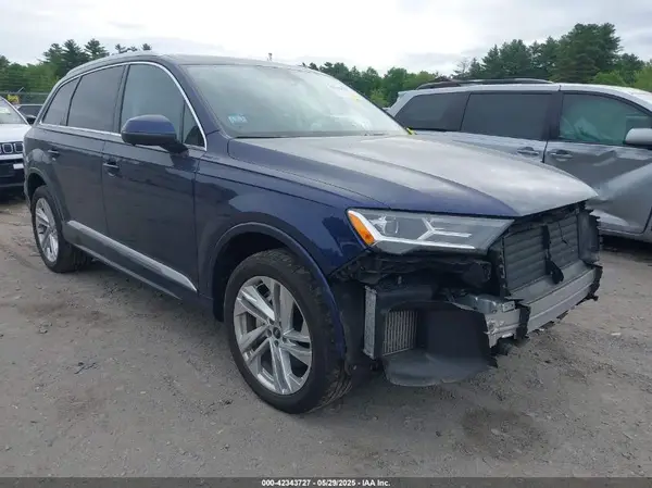 WA1LXAF75MD017825 2021 AUDI Q7 - Image 1