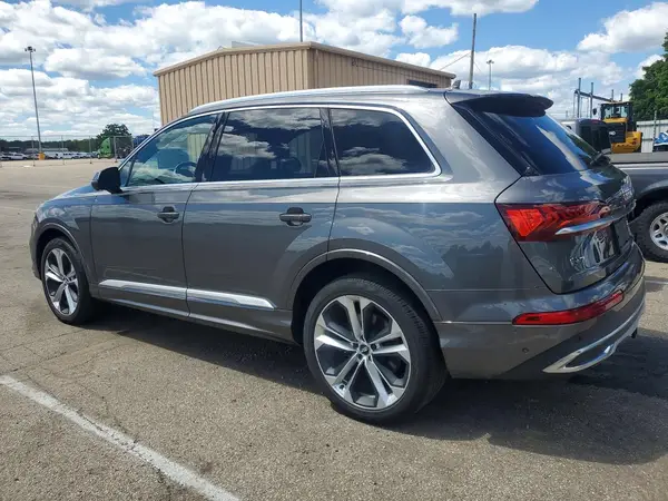 WA1LXAF76LD004841 2020 AUDI Q7 - Image 2