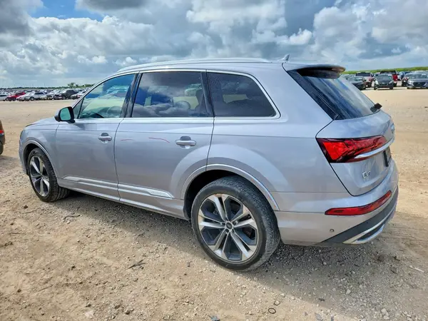 WA1LXAF76MD030826 2021 AUDI Q7 - Image 2