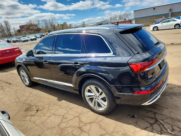 WA1LXAF77LD001902 2020 AUDI Q7 - Image 2
