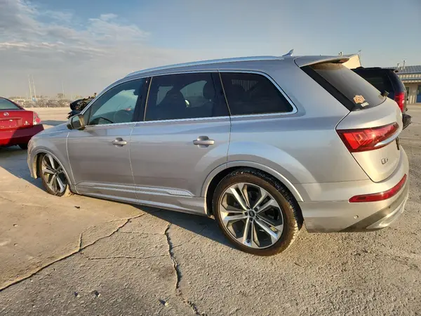 WA1LXAF77MD000833 2021 AUDI Q7 - Image 2