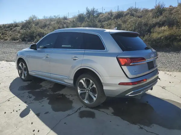 WA1LXAF78LD012892 2020 AUDI Q7 - Image 2