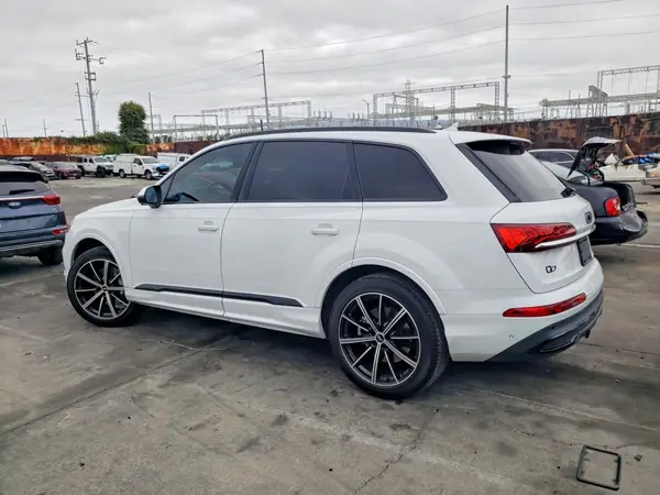 WA1LXAF78MD021514 2021 AUDI Q7 - Image 2