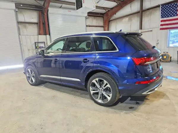 WA1LXAF78MD024252 2021 AUDI Q7 - Image 2