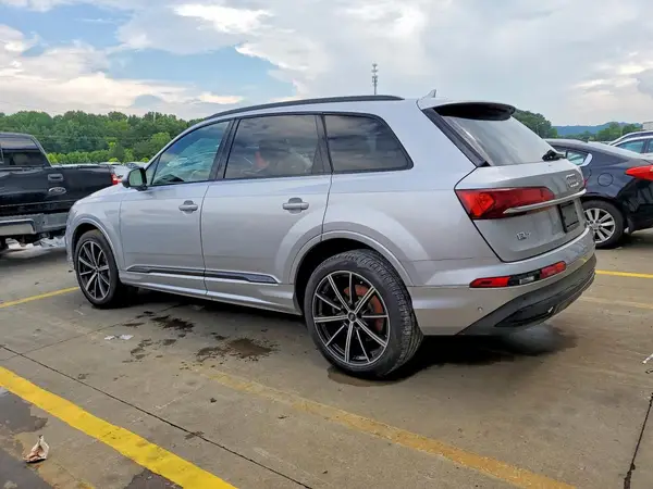 WA1LXAF79MD027371 2021 AUDI Q7 - Image 2