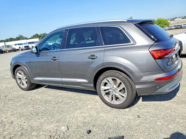 WA1LXAF7XLD002820 2020 AUDI Q7 - Image 2
