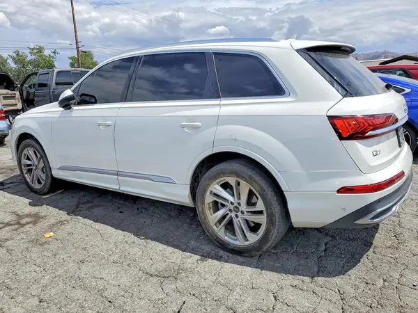 WA1LXAF7XMD013981 2021 AUDI Q7 - Image 2