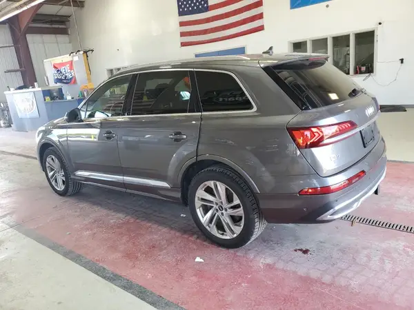 WA1LXAF7XMD023183 2021 AUDI Q7 - Image 2