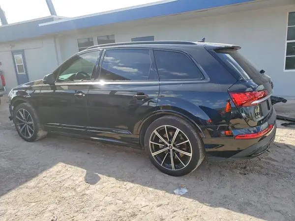 WA1LXAF7XMD027279 2021 AUDI Q7 - Image 2