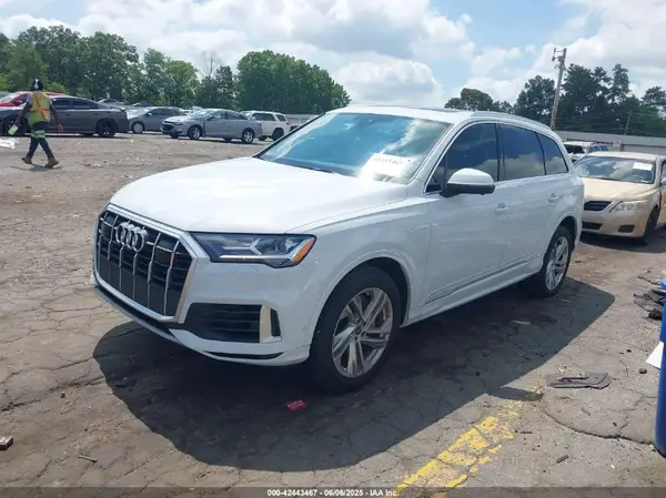 WA1LXBF70PD002269 2023 AUDI Q7 - Image 2