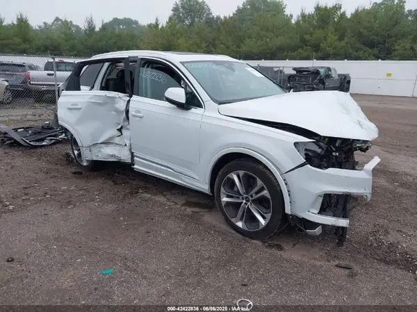 WA1LXBF72PD016514 2023 AUDI Q7 - Image 1