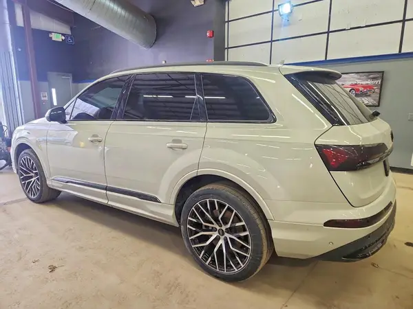 WA1LXBF73ND004546 2022 AUDI Q7 - Image 2