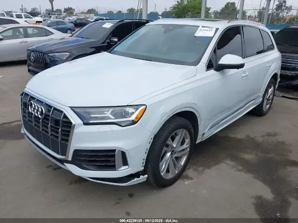 WA1LXBF73PD005733 2023 AUDI Q7 - Image 2