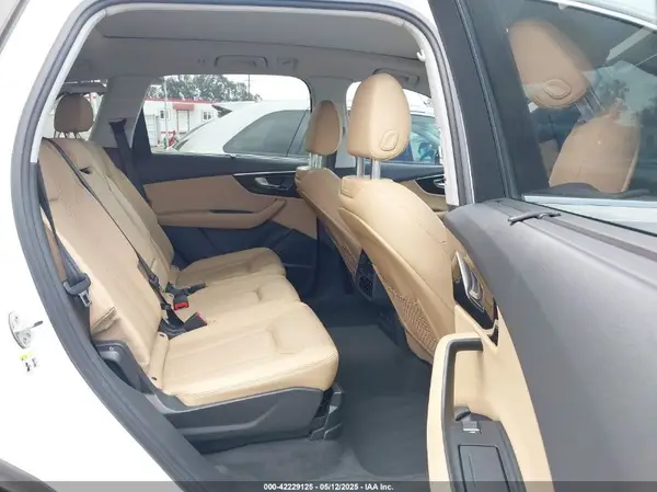 WA1LXBF73PD005733 2023 AUDI Q7 - Image 8
