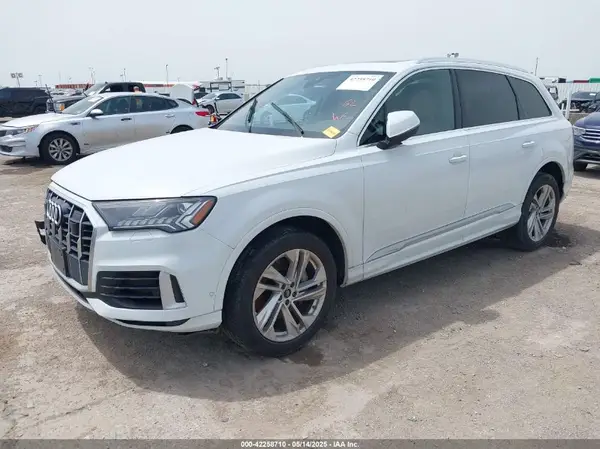 WA1LXBF76PD024521 2023 AUDI Q7 - Image 2