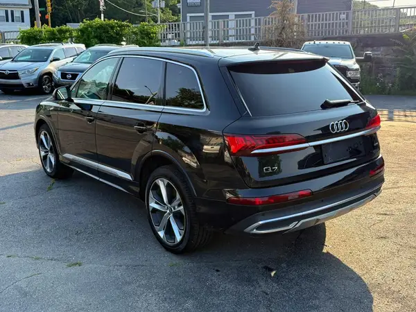 WA1LXBF78PD011866 2023 AUDI Q7 - Image 2