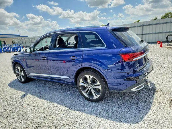 WA1LXBF78PD028960 2023 AUDI Q7 - Image 2