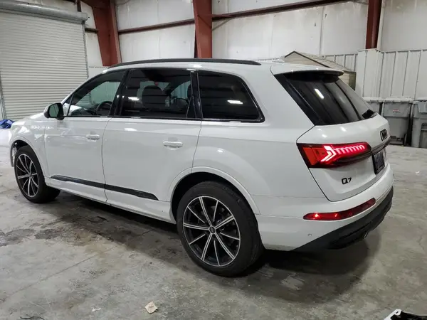 WA1LXBF79PD028417 2023 AUDI Q7 - Image 2