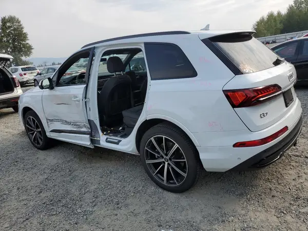 WA1LXBF79RD000667 2024 AUDI Q7 - Image 2