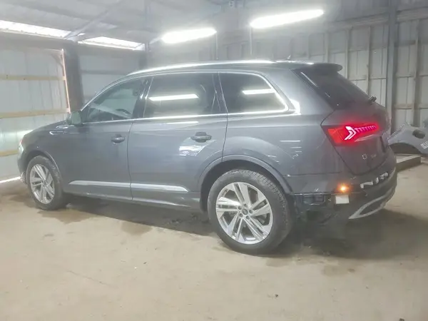 WA1LXBF7XND020176 2022 AUDI Q7 - Image 2