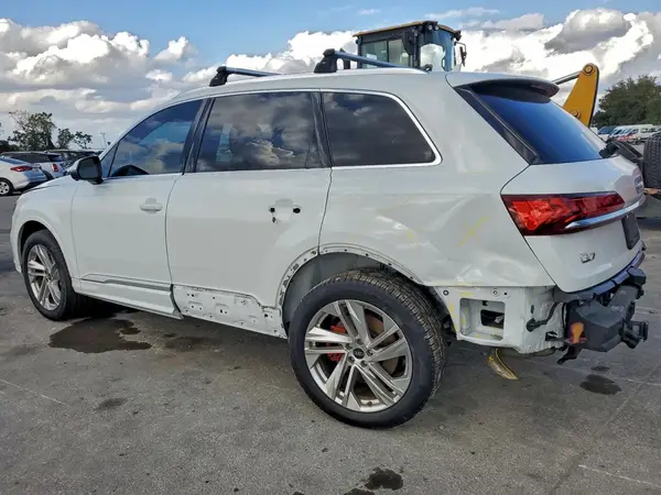 WA1LXBF7XPD002523 2023 AUDI Q7 - Image 2