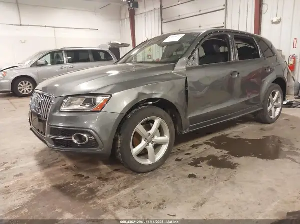 WA1M2AFP2HA044832 2017 AUDI Q5 - Image 2