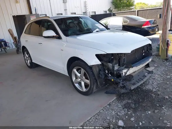 WA1M2AFP2HA057015 2017 AUDI Q5 - Image 1