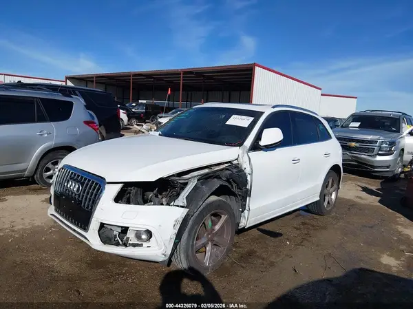 WA1M2AFP5HA072625 2017 AUDI Q5 - Image 2