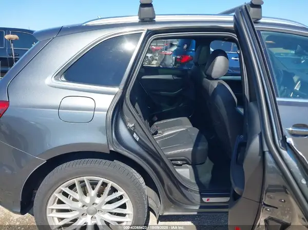 WA1M2AFP7HA090172 2017 AUDI Q5 - Image 8