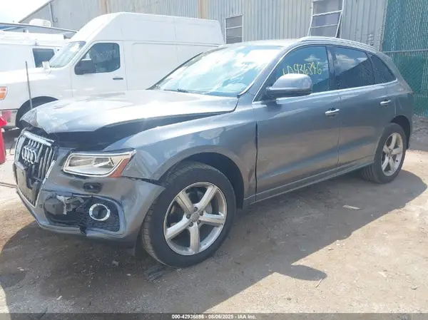 WA1M2AFP7HA091418 2017 AUDI Q5 - Image 2