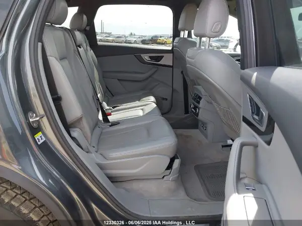 WA1MAAF72KD024783 2019 AUDI Q7 - Image 8