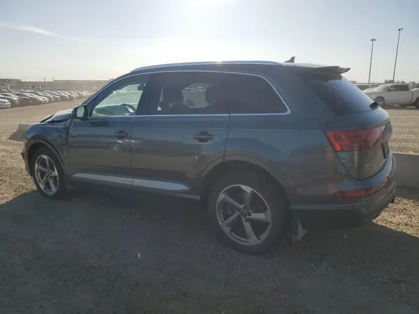 WA1MAAF73KD028745 2019 AUDI Q7 - Image 2