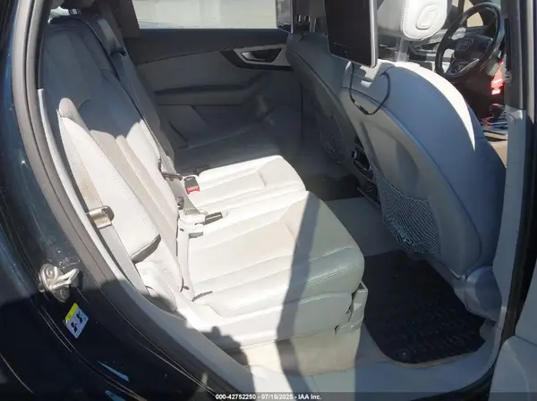 WA1MAAF77HD015747 2017 AUDI Q7 - Image 8