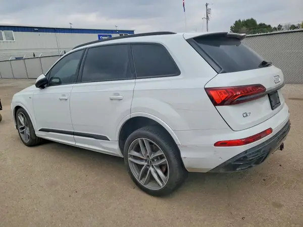 WA1MXAF71MD010455 2021 AUDI Q7 - Image 2