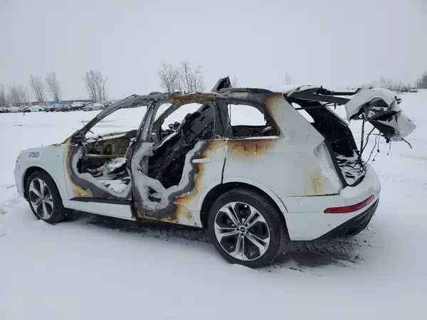 WA1MXAF76MD019880 2021 AUDI Q7 - Image 2