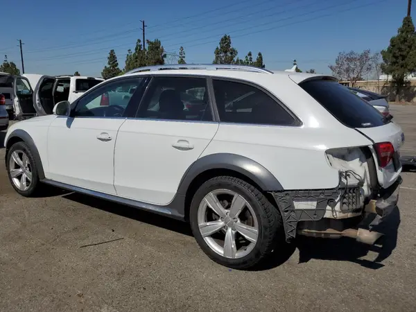 WA1TFAFL9GA009149 2016 AUDI A4 - Image 2