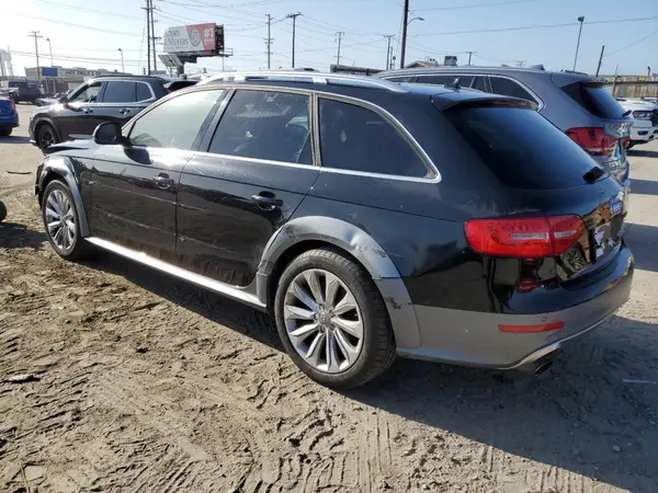 WA1UFAFL2GA012561 2016 AUDI A4 - Image 2