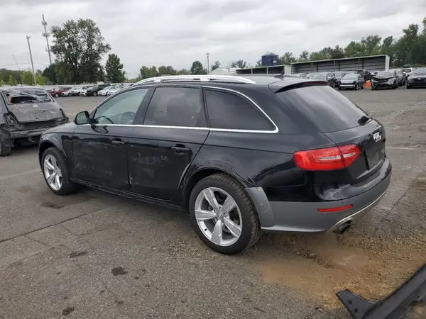 WA1UFAFL4GA016532 2016 AUDI A4 - Image 2