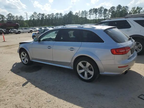 WA1UFAFL6GA005032 2016 AUDI A4 - Image 2