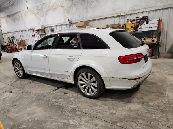 WA1UFAFL6GA015334 2016 AUDI A4 ALLROAD - Image 2