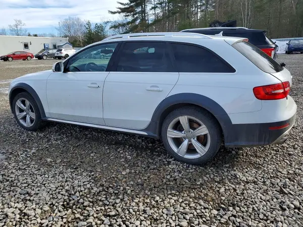 WA1UFAFL8GA008756 2016 AUDI A4 - Image 2