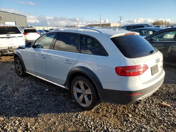 WA1UFAFL9GA015036 2016 AUDI A4 - Image 2