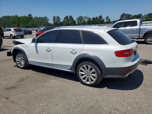WA1UFAFLXGA015188 2016 AUDI A4 - Image 2