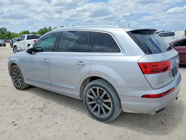 WA1VAAF70HD000883 2017 AUDI Q7 - Image 2