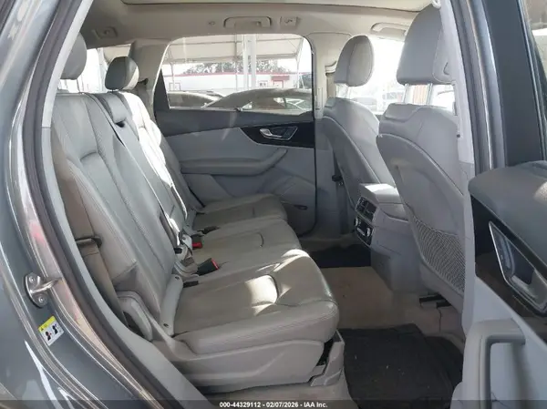 WA1VAAF70HD008675 2017 AUDI Q7 - Image 8