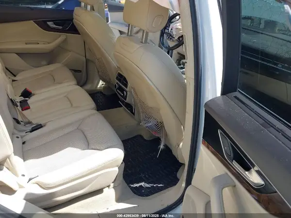WA1VAAF70HD015447 2017 AUDI Q7 - Image 8