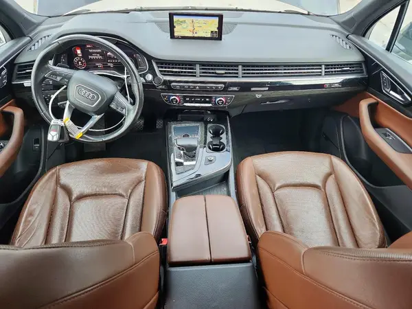 WA1VAAF70HD020373 2017 AUDI Q7 - Image 8