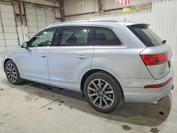 WA1VAAF70HD026920 2017 AUDI Q7 - Image 2
