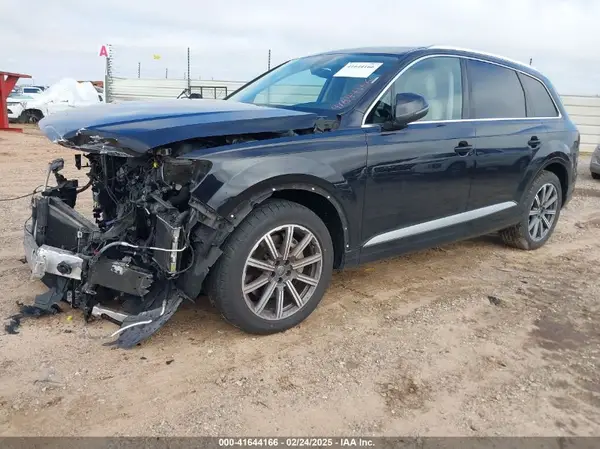 WA1VAAF70HD035942 2017 AUDI Q7 - Image 2